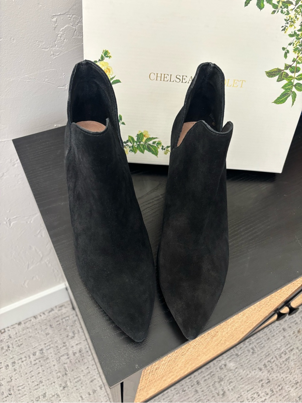 Chelsea & Violet Women's Black Suede Pointed-Toe Ankle Booties